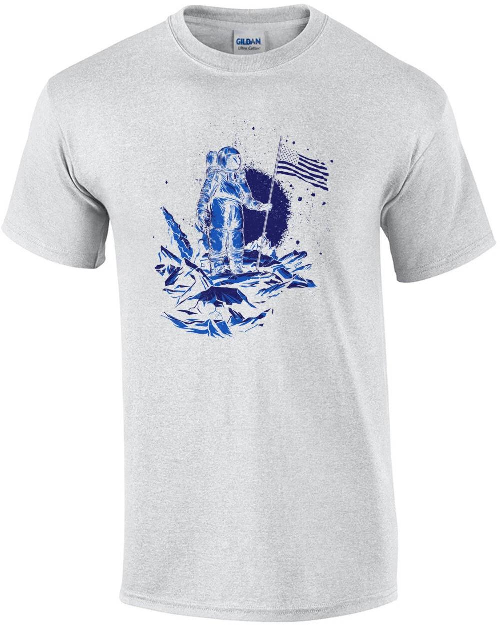 

America Lands On Moon Patriotic Astronaut T-Shirt 3XL