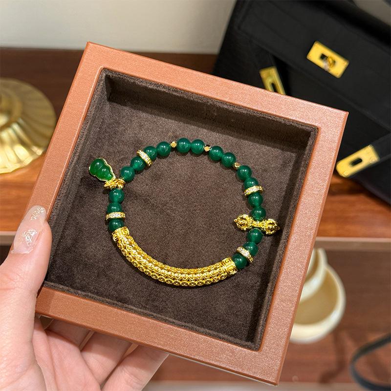 Chinese Retro Gourd & Vajra Stone Bracelet: Luxurious, Versatile, and Elegant