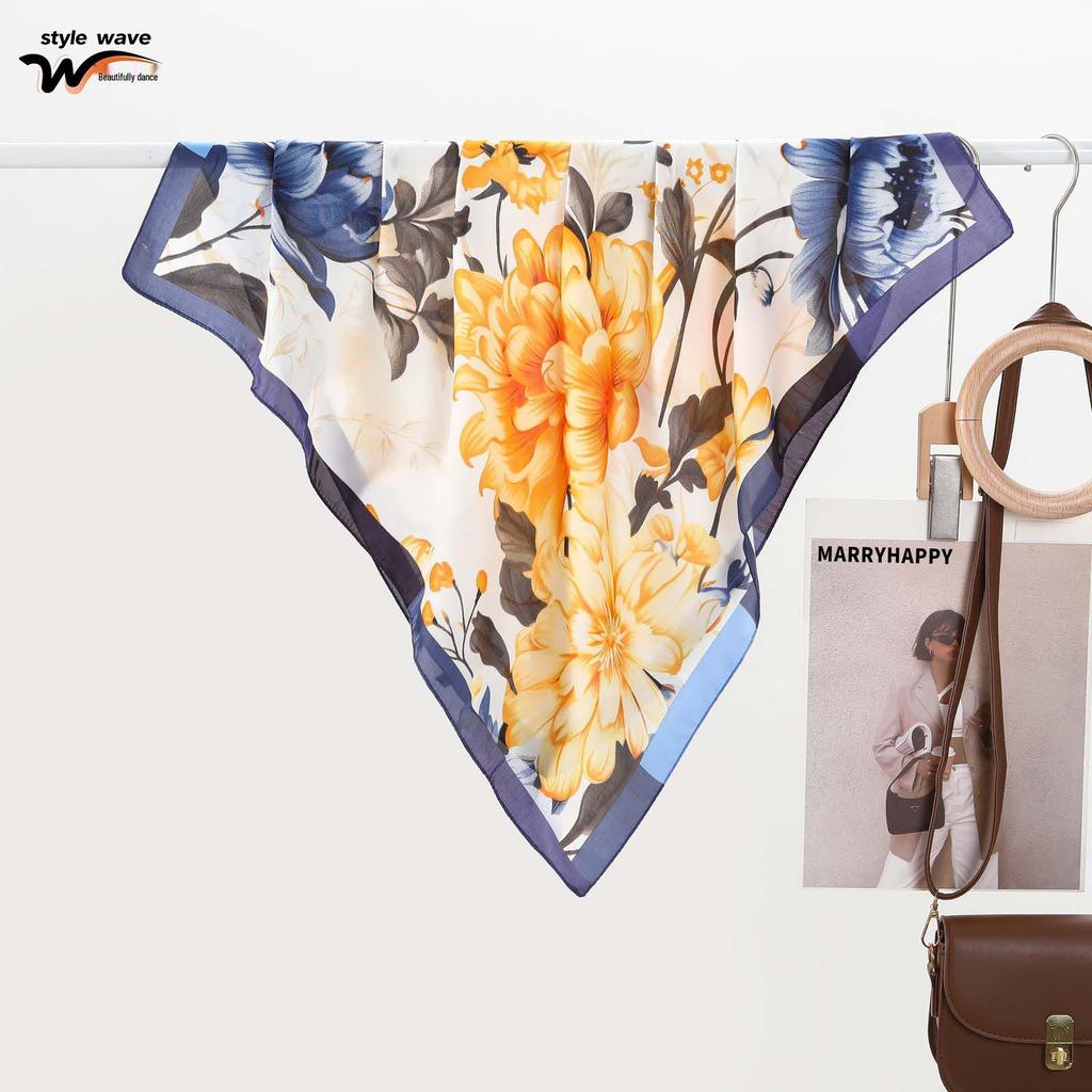 Elegant Chinese Ink Painting Lotus Silk Scarf: High-End, Versatile Retro Print, Popular Decorative Accessory for Women.