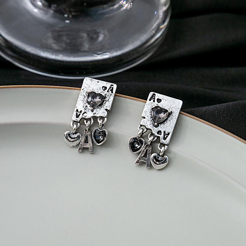 

Dark Hip Hop Playing Card Earrings, Niche Design Sense Retro Spade A Earrings Sweet Cool Love Stud Earrings Women