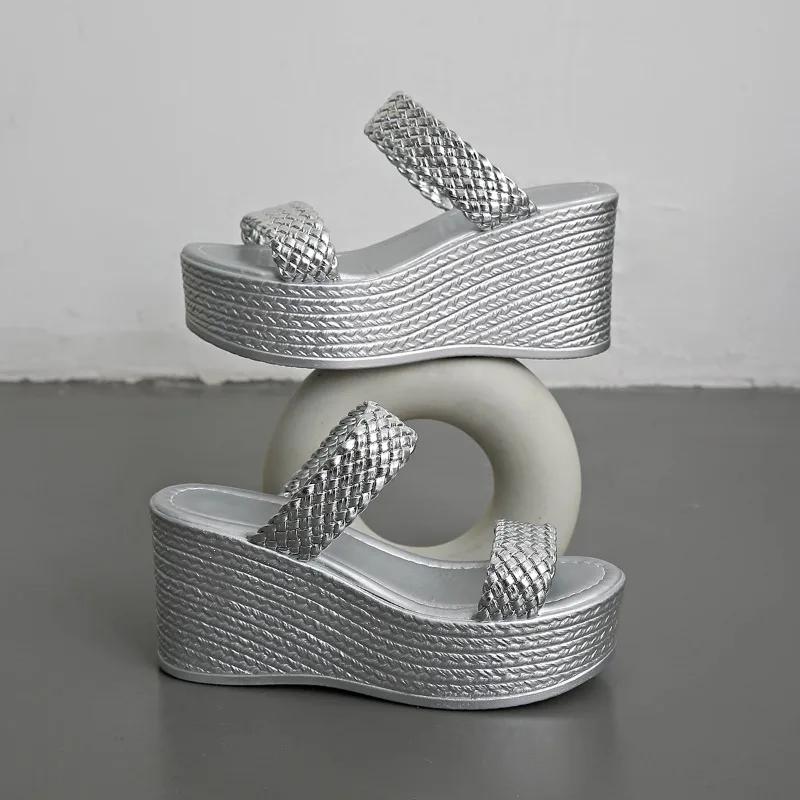 

Fashion 2025 Women s Slippers Wedge Platform Summer Comfortable Casual Sandals Fashion Soft Chunky Slides Outdoor Plus Size Shoes Ladies 45 серебряный
