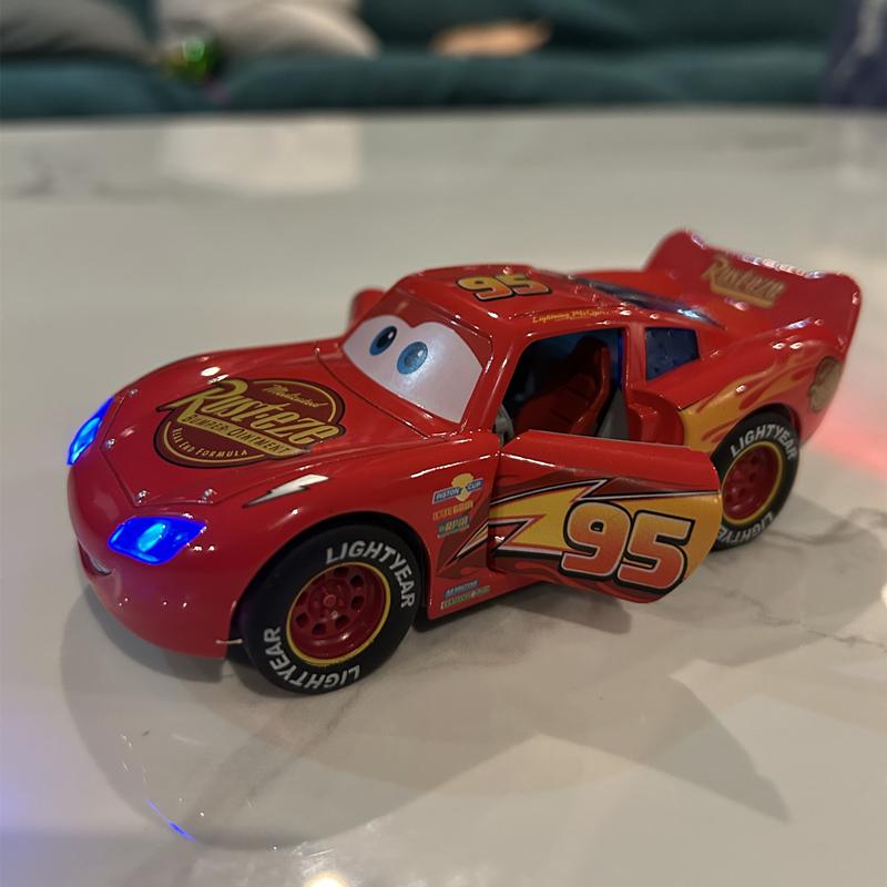Disney Toy Story 3 Model Car Lightning Mcqueen Metal Diecast With Lights Inertial Pull-Back Wheel Spit Out Your Tongue Cars Toys