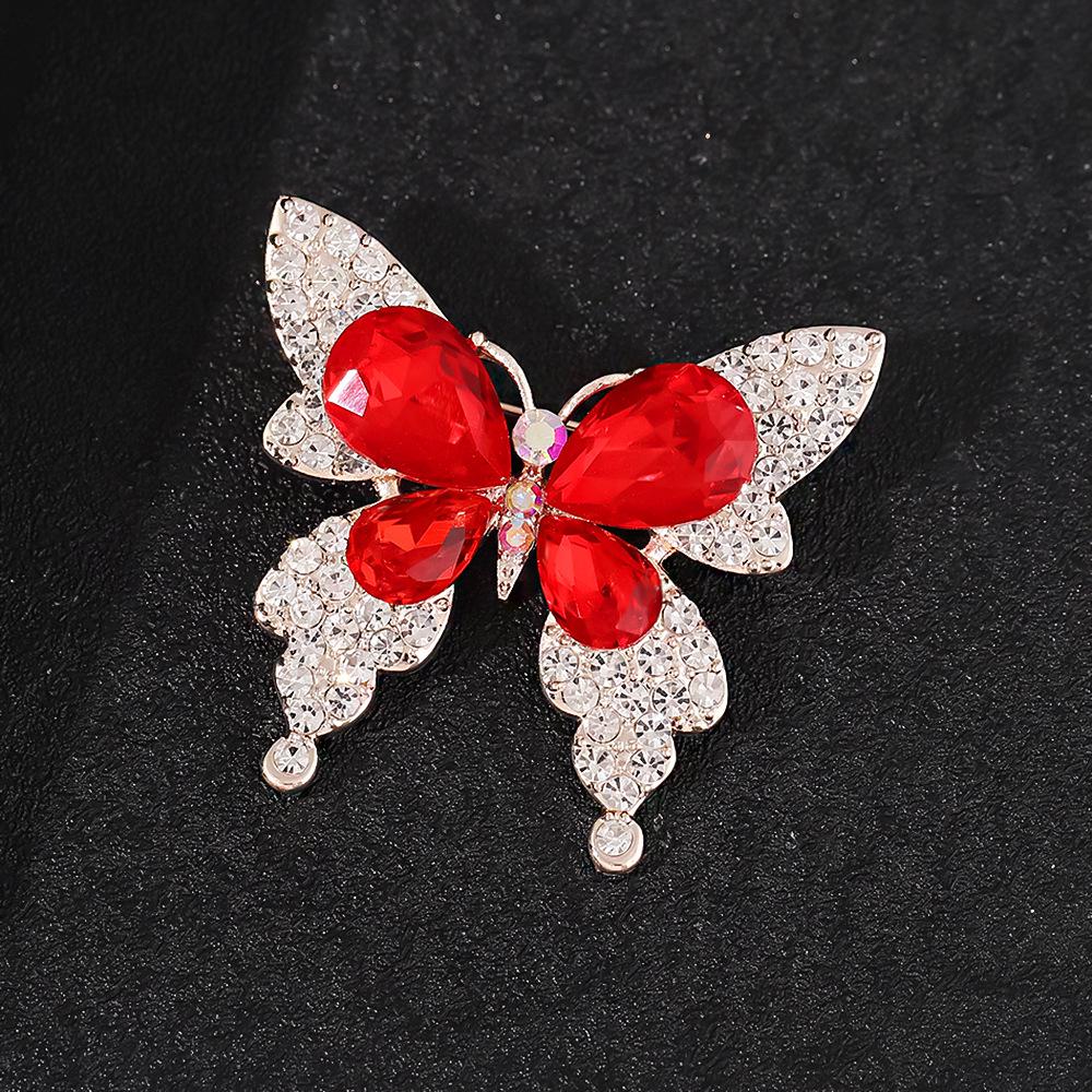 Exquisite Women's Red Flower Brooch – Niche Design, High-End Suit Accessory