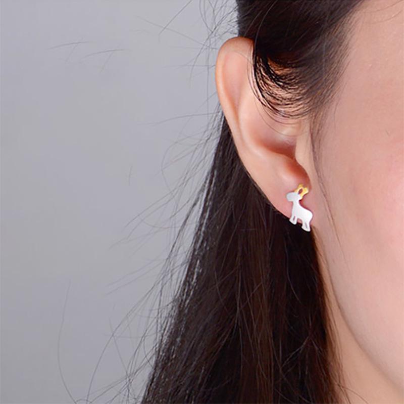 Runxin Mini Christmas Reindeer Stud Earrings for Women: Fashionable & Versatile