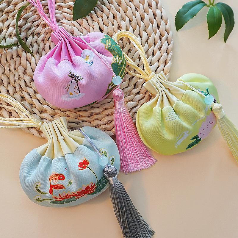 Retro Chinese Style Hanfu Brocade Sachet - Portable Ancient Car Hanging Ornament