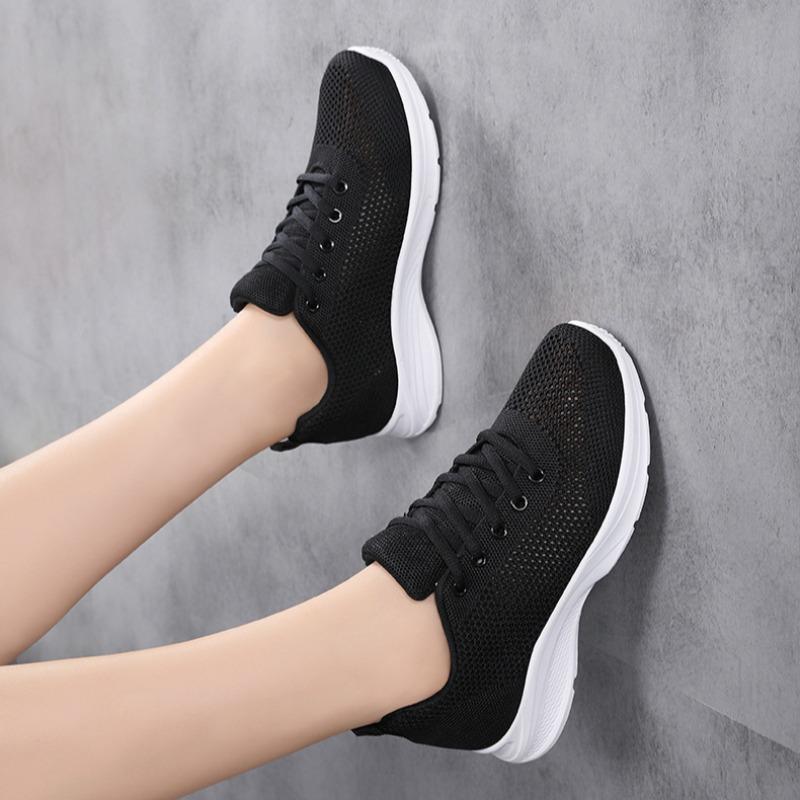 Fashion and Lightweight Summer New Mesh Breathable Running Shoes