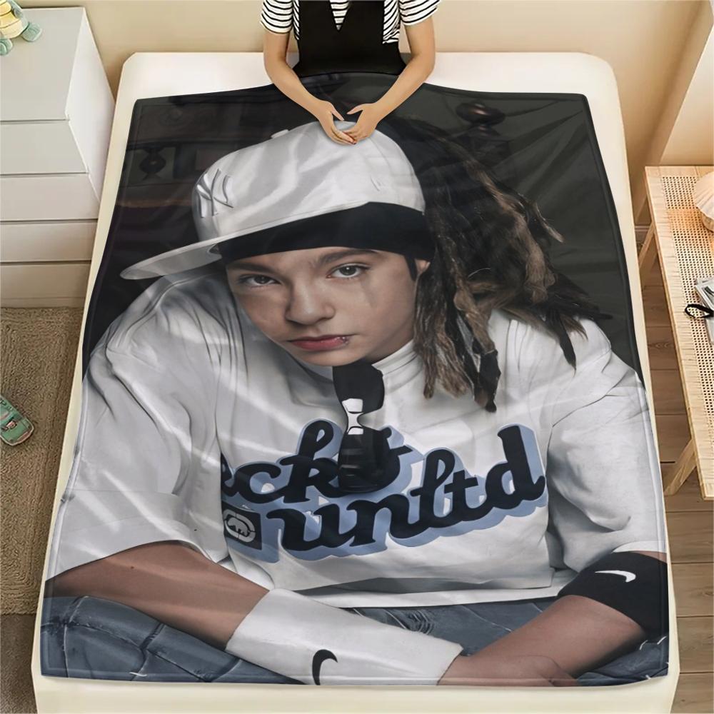 1PC Tom Kaulitz Print Flannel Blanket, High quality Comfortable for All Seasons, Home Decor, Warmth and Comfort, Perfect for Christmas Gifts