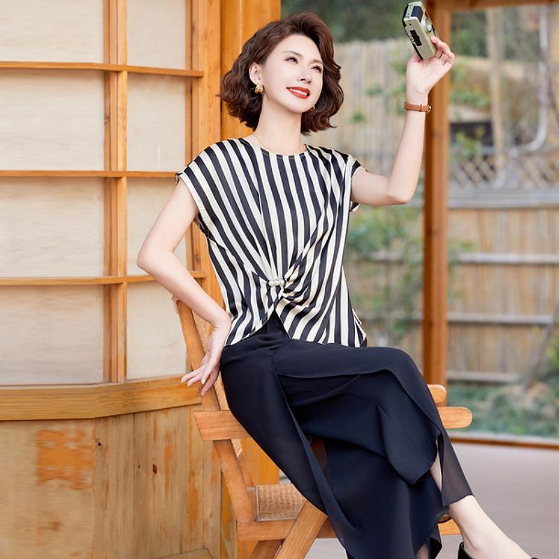 Stylish Chiffon Two-Piece Set: Striped Top & Wide-Leg Pants for Middle-Aged Women