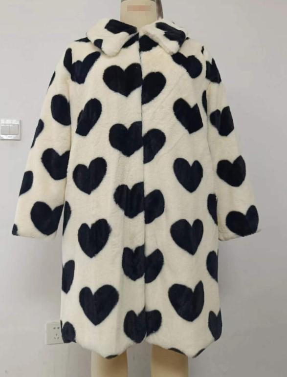 

Women s Long Faux Fur Coat - Thick Plush White Heart-Patterned Outerwear XL