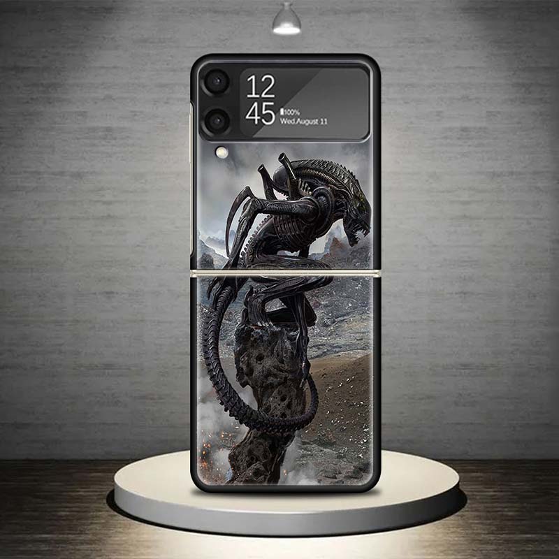 

Alien Vs Predator Painted Phone Case For Samsung Galaxy Z Flip 7 6 5 4 3 5G Shockproof Cover Z Flip7 Flip6 ZFlip5 Flip3 Flip4 Lu Samsung Z Flip 6