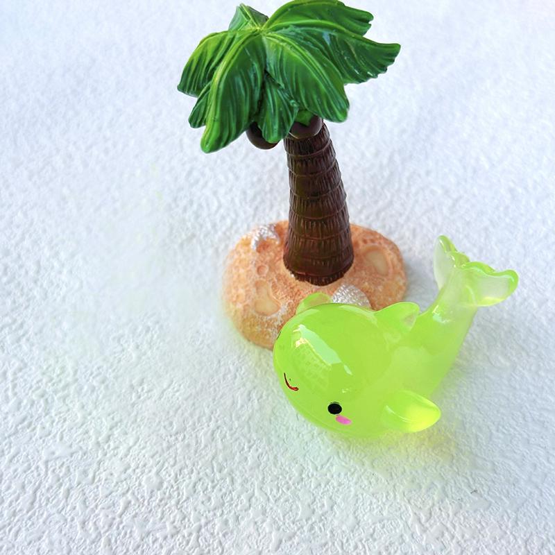 1Pc Mini Luminous Whale Home Decor Landscaping Resin Crafts Glowing Whale Garden Fish Tank Miniatures Ornaments Decoration