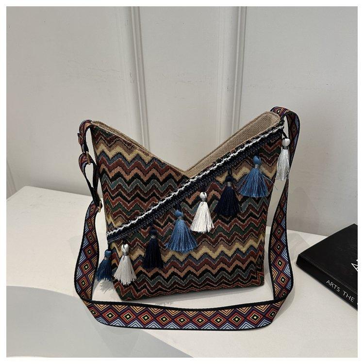 Modische und einfache Umhängetasche im Retro-Ethno-Stil mit großer Kapazität