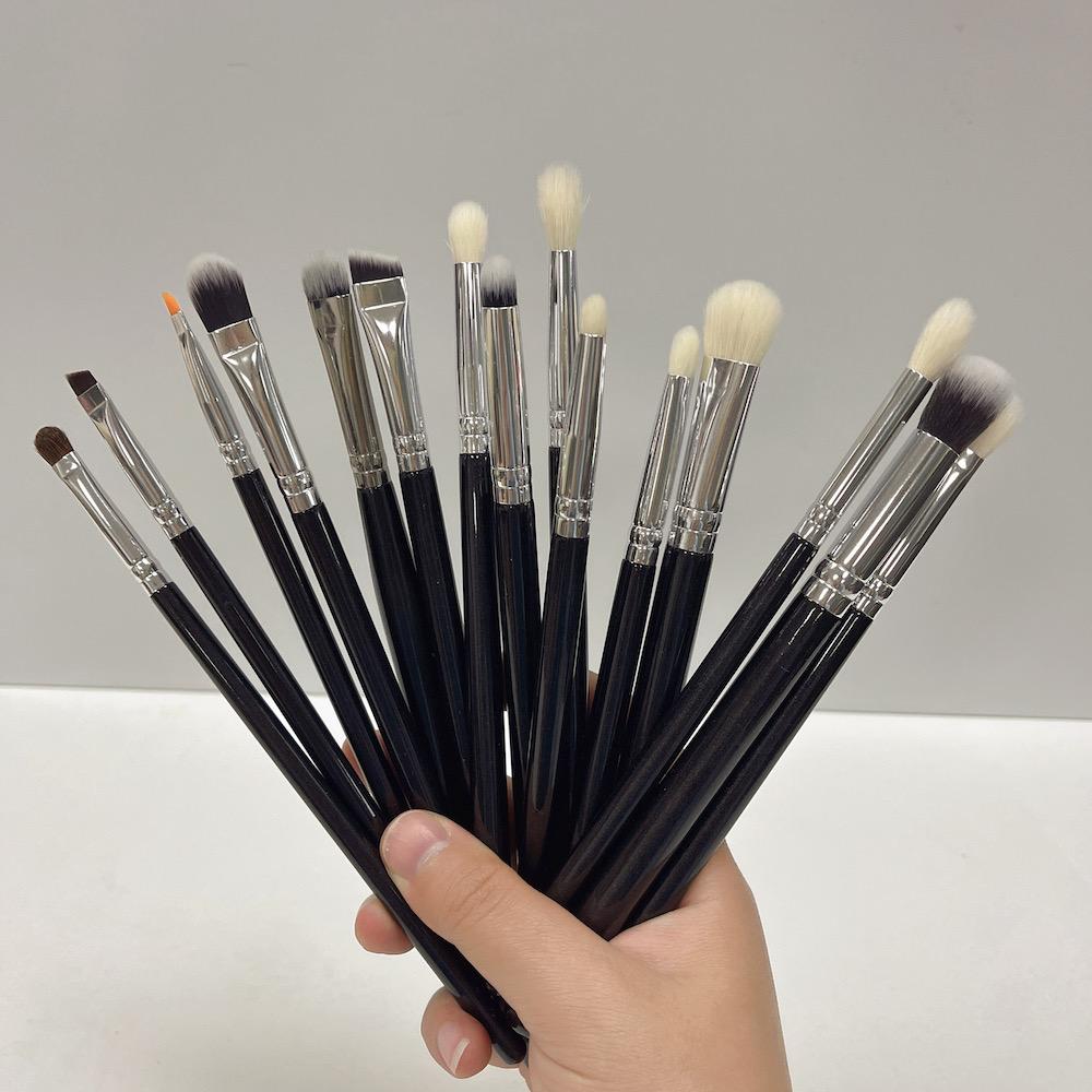Single Large Medium Small Flat Concealer Makeup Brush for Cut Crease Cream Eyeshadow and Foundation