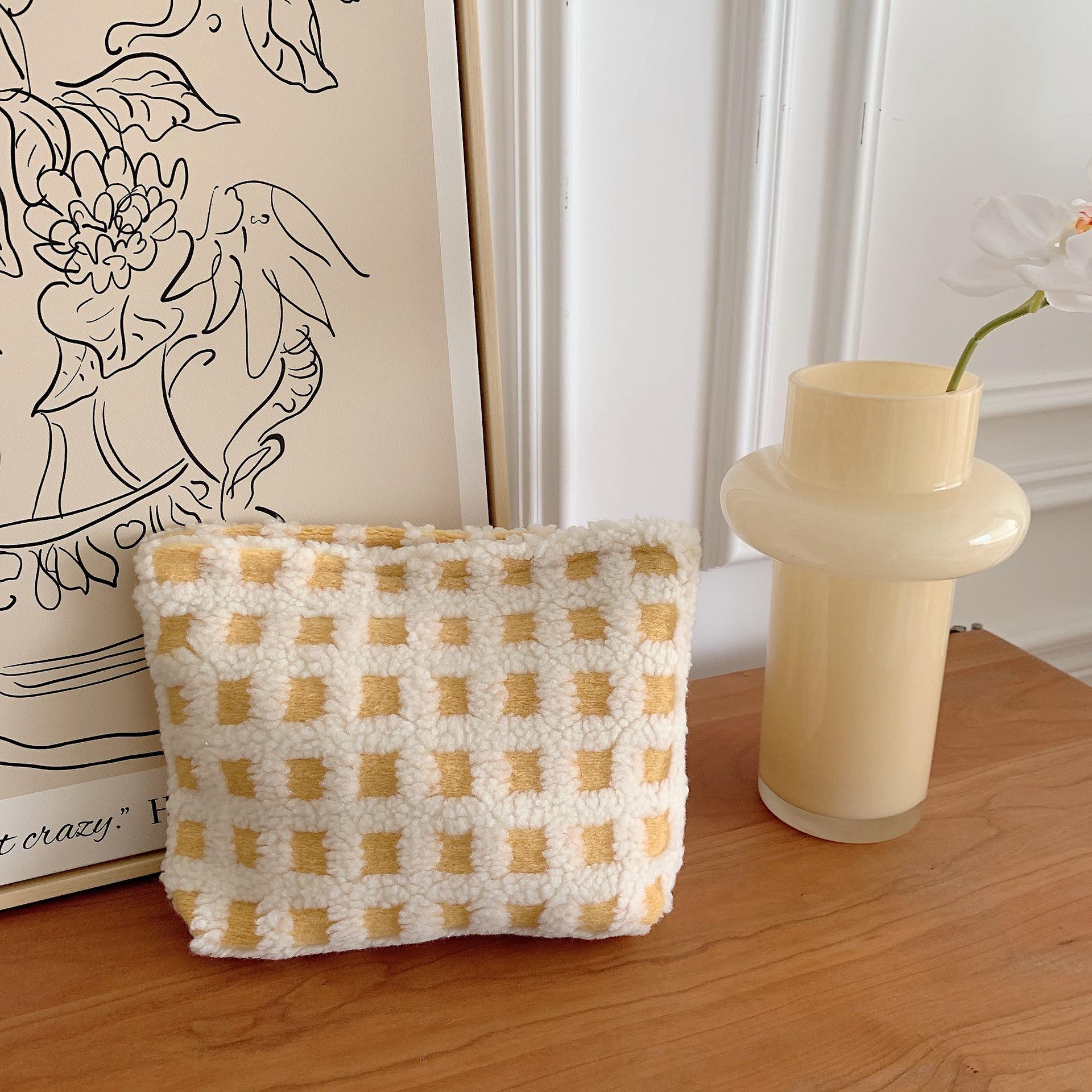 Женщины Плюшевая контрастная косметическая сумка Многоцелевая разнообразная туалетная сумка большой емкости OneSize жёлтый