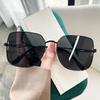 Fashion Light Luxury Ladies Sunglasses Metal Frame Sunglasses Ultraviolet Sun Glasses For Women Uv400 2025 New Eyewear