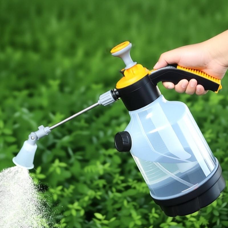 Large Capacity Plastic Plant Watering Can With Adjustable Nozzle for Outdoor Cleaning And Horticulture