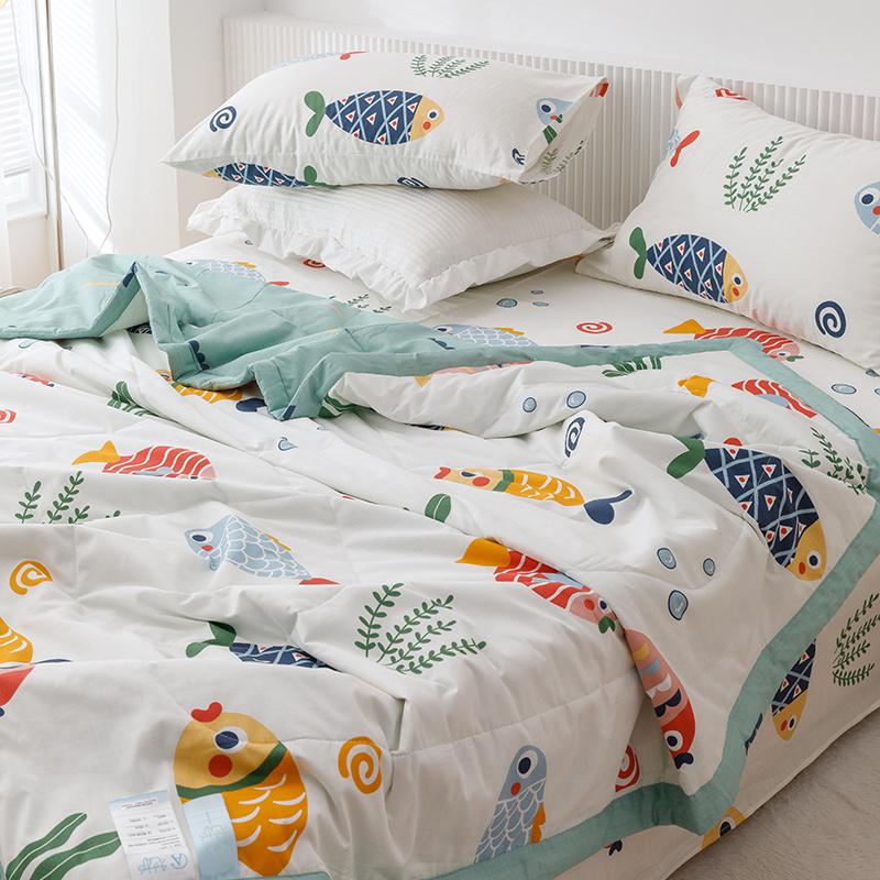Cartoon Fish Pattern Summer Quilt 100% Cotton Soft Air Conditioning Thin Quilt for Kids Teens Home Sofa Bedroom Thin Blanket
