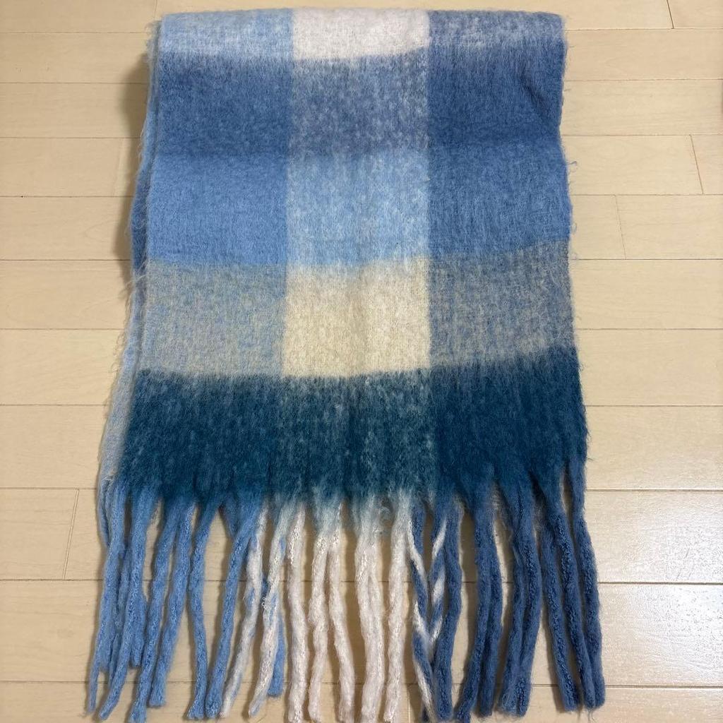 Used Plaid Voluminous Muffler, Large Size, Blue Tones, Fluffy, Warm
