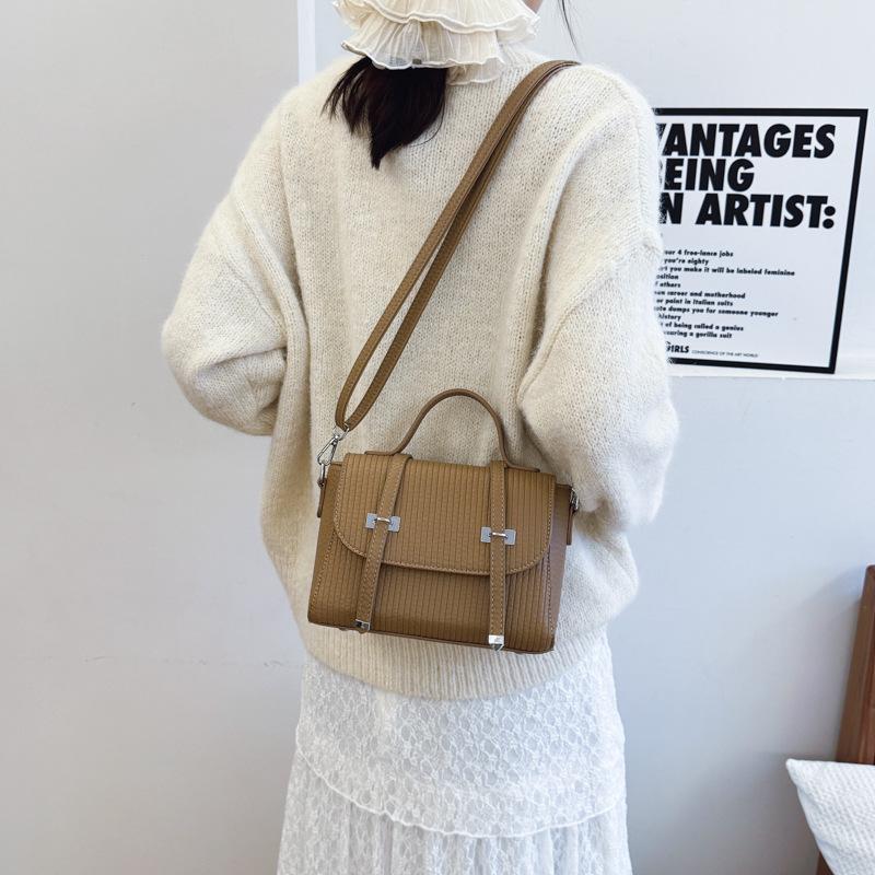 Hand shoulder bag 2025 new trendy women's bag retro solid color messenger bag versatile women's bag casual small square bag