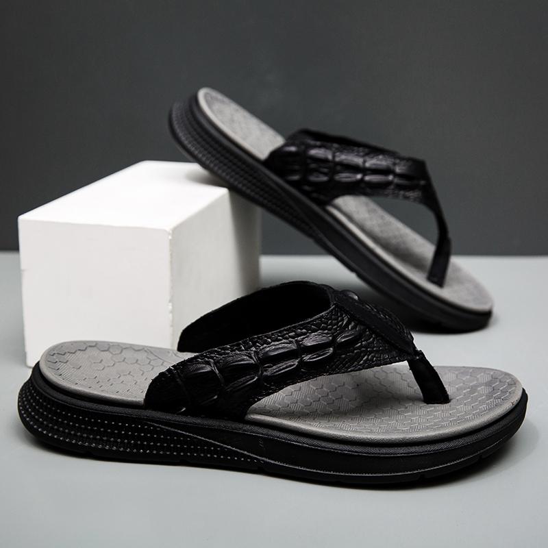 Fashion Holiday Non-slip Walking Shoes Summer Shoes Men Slippers Leather Mens Flip Flops Luxury Brand Male Flat Mens All-match Sandals