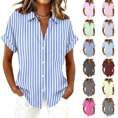 Damen Kurzarm Hemd mit Knöpfen Lässiger Lockerer Schnitt Vertikal Gestreifte Bedruckte Bluse mit Tasche Leichtes Sommer Top