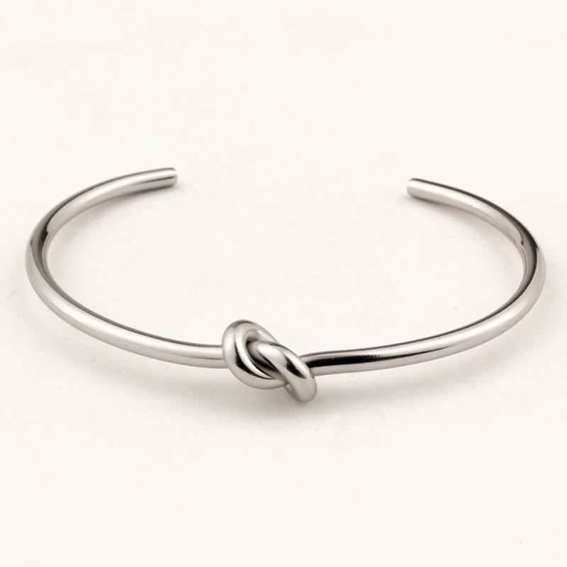 

Новый браслет из титановой стали 3 мм браслет из титановой стали с завязанными узелками Peach Heart Европа и Америка Open C Браслет Minority SILVER PLATED