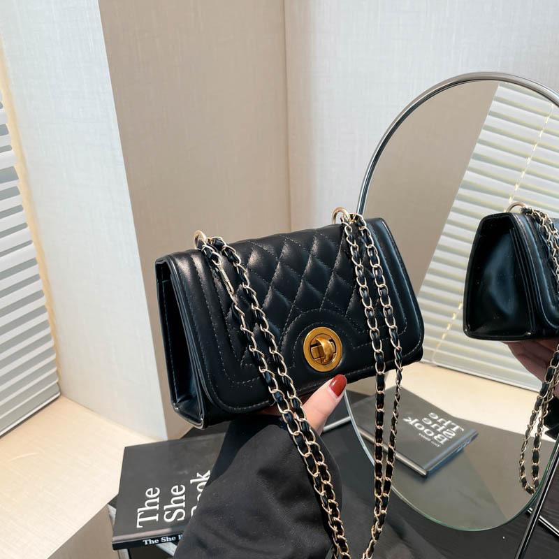 2025 spring new fashion versatile high sense diamond chain shoulder messenger bag this year popular small square bag women