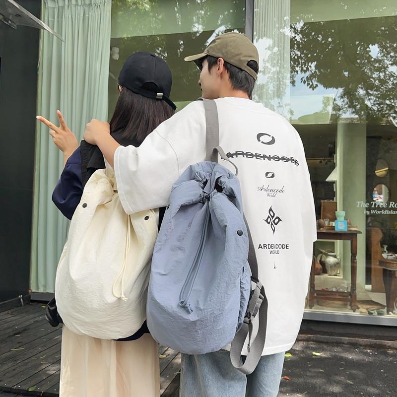 Простая мужская сумка на шнурке — фото 16