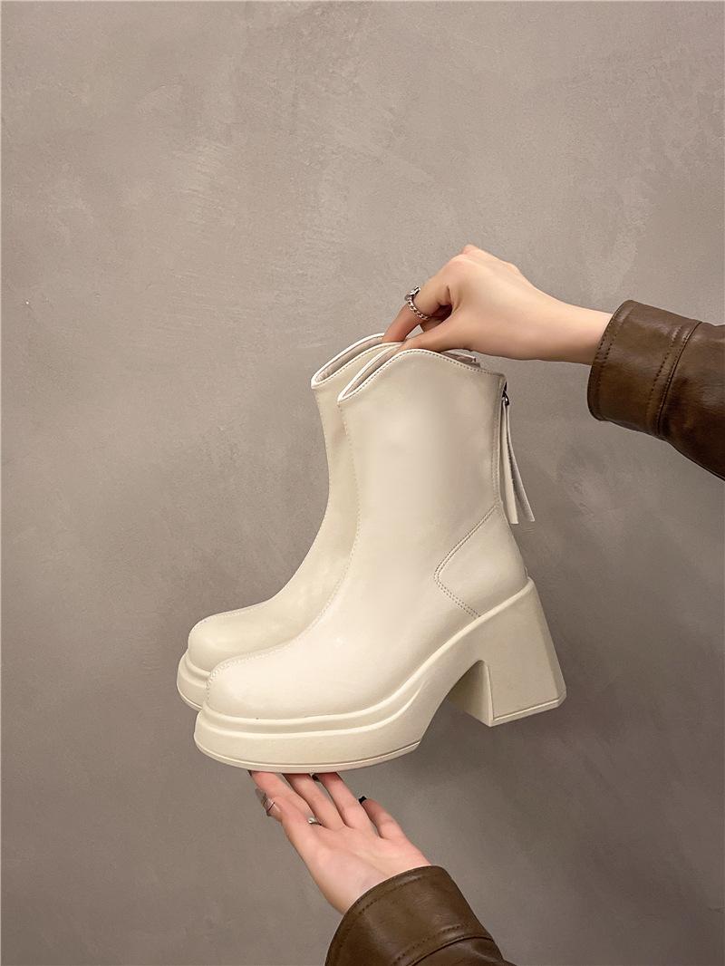 

Мартинсы на толстой подошве с увеличением высоты женские в британском стиле задняя молния V-образный вырез тонкие ботинки толстый каблук модные в иностранном стиле белые короткие ботинки 39