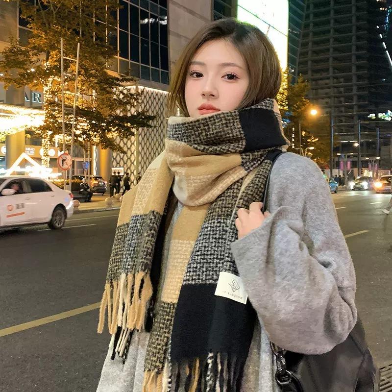 Winter new women's scarf autumn and winter atmosphere imitation cashmere Japanese sweet color matching shawl warm plaid scarf