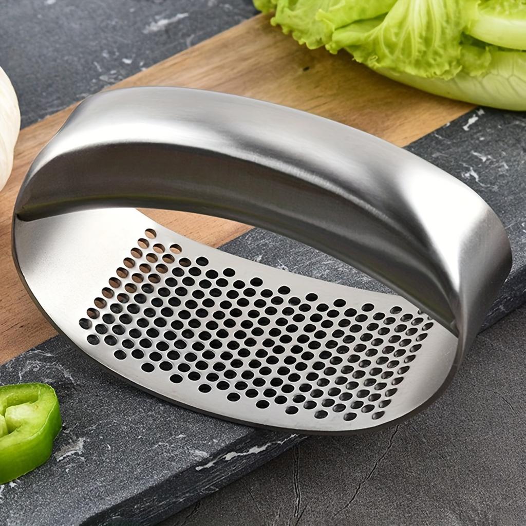 Stainless Manual Garlic Press with Handle, Easy To Use Garlic Mincer and Crusher for Kitchen
