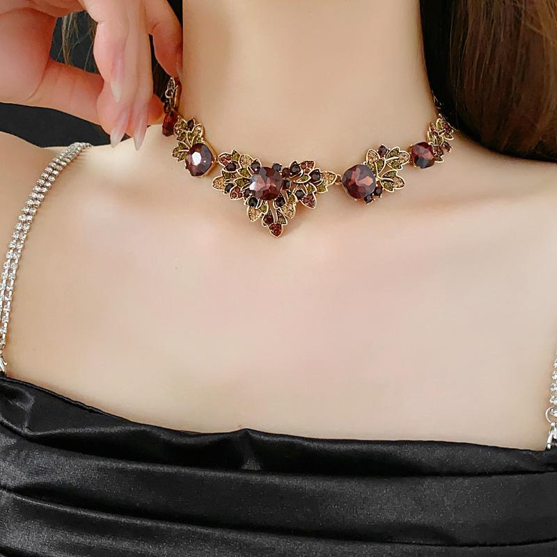 Square Leaf Earrings Choker Nacklace for Women Red Rhinestone Jewelry Sets Anniversary Gift