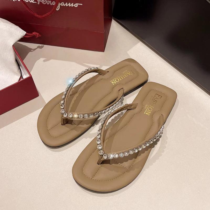 Beach Flip-flops Women's High-end Summer New Flat-bottomed Non-slip Holiday Toe Sandals