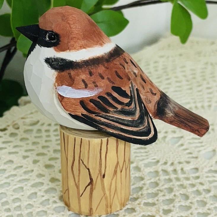 Wooden Craft Bird Figurine With Modern Minimalist Style For Living Room Decor Or Gift