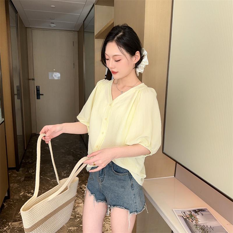 2025 Summer Women's Fashionable Loose V-Neck Short Sleeve Cardigan Top