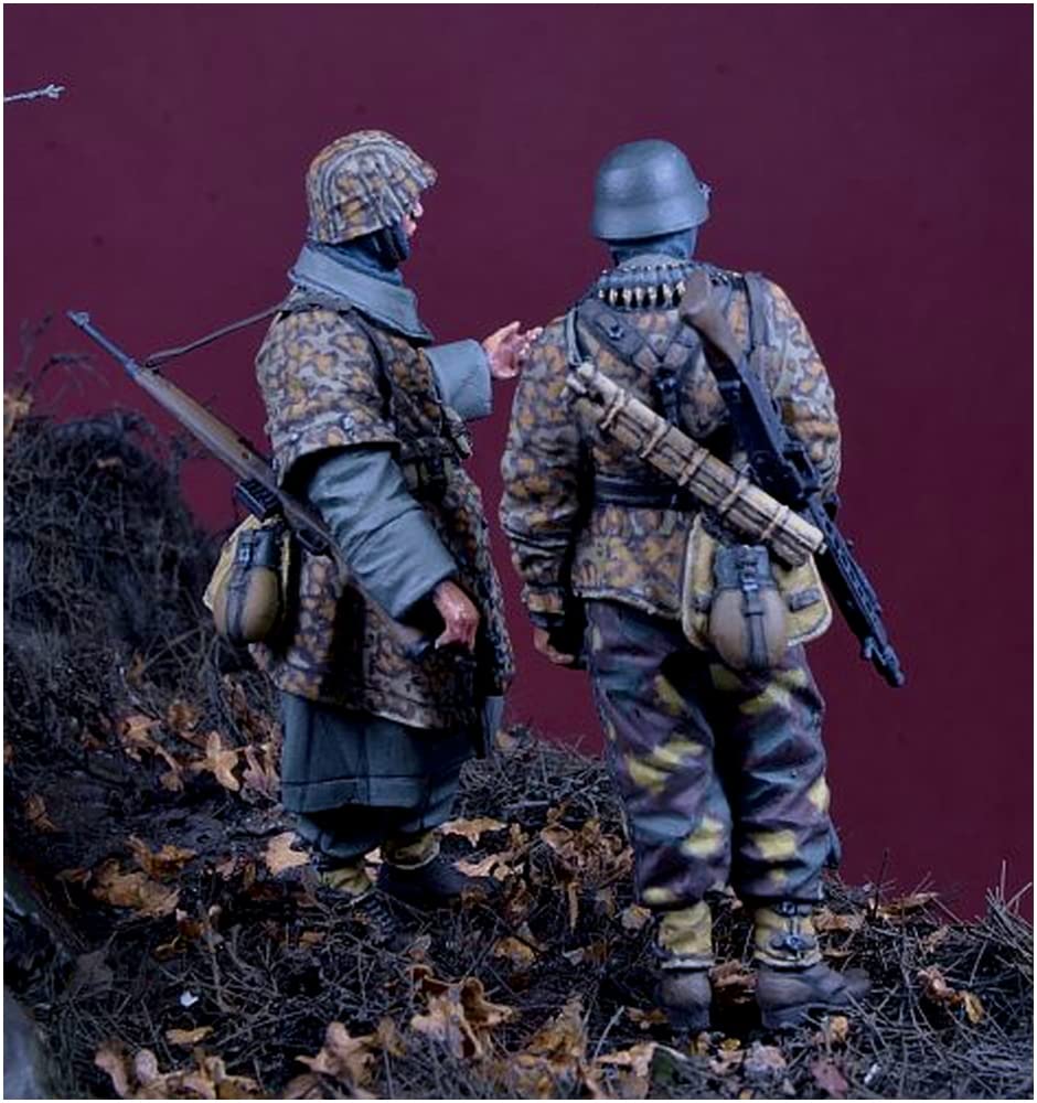 Miniatures WWII German Army Waffen SS MG42 Machine Gunner and Soldier in Camouflage Poncho Hansen Combat Group Ardennes 1944 Set of 2 Resin Kit