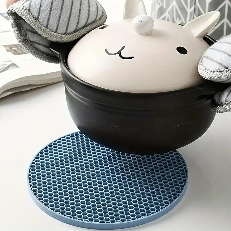 Silicone Mat Drink Cup Coasters Non-slip Tableware Pads Pot Silicone Mat Heat Resistant  Round Cup Kitchen Accessories