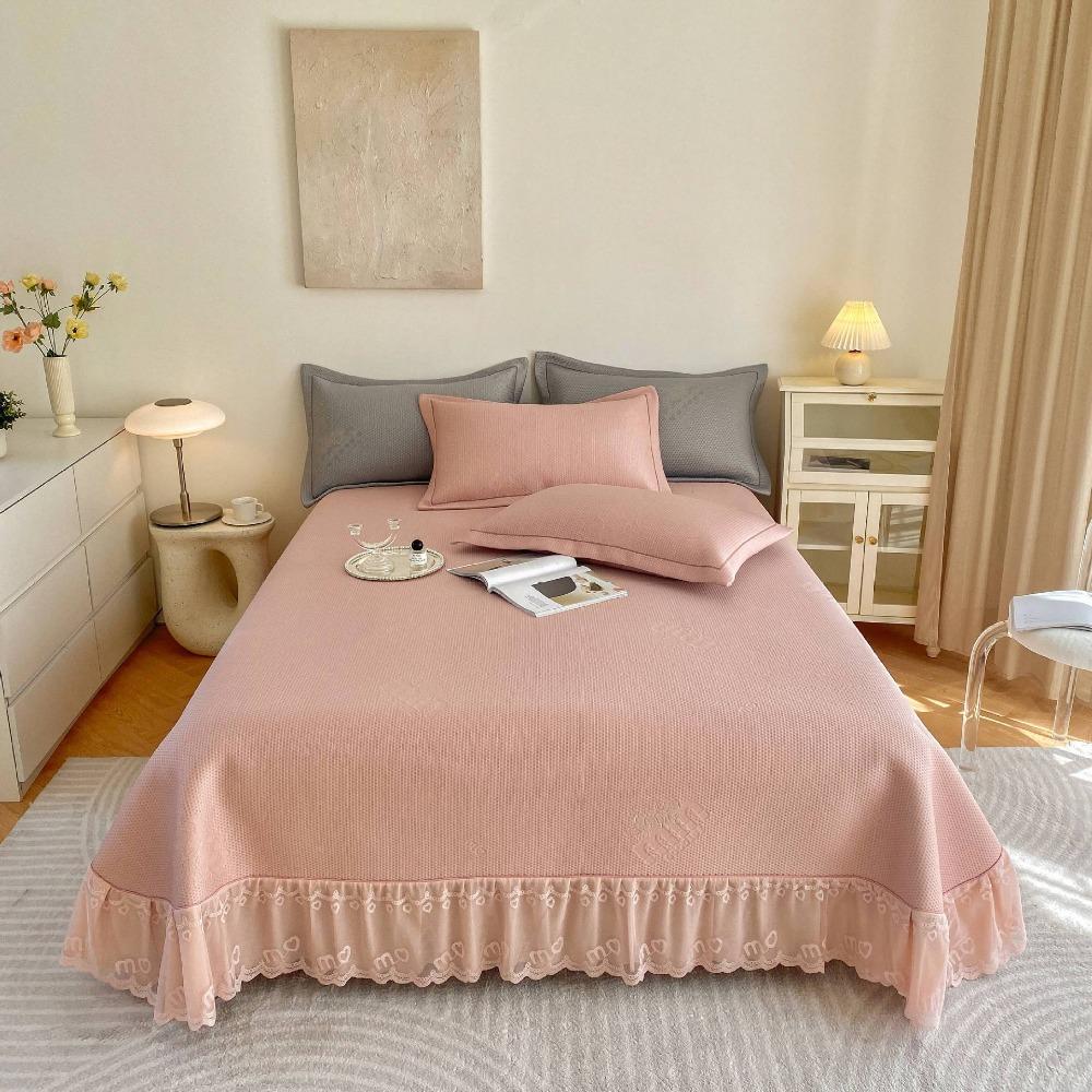 Summer French cold bean ice silk mat three-piece bed cover bed skirt Korean version lace cool mat