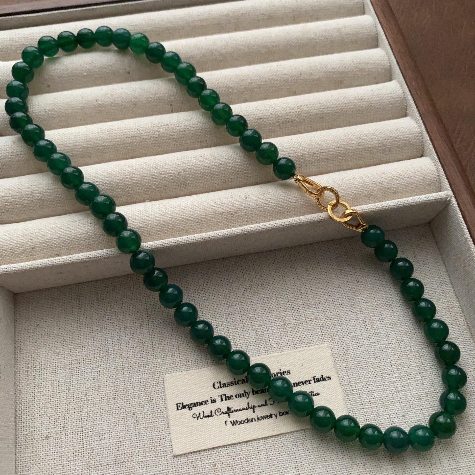 Retro series new Chinese agate beaded necklace elegant oriental charm contrasting color disc buckle necklace sweater chain neck chain