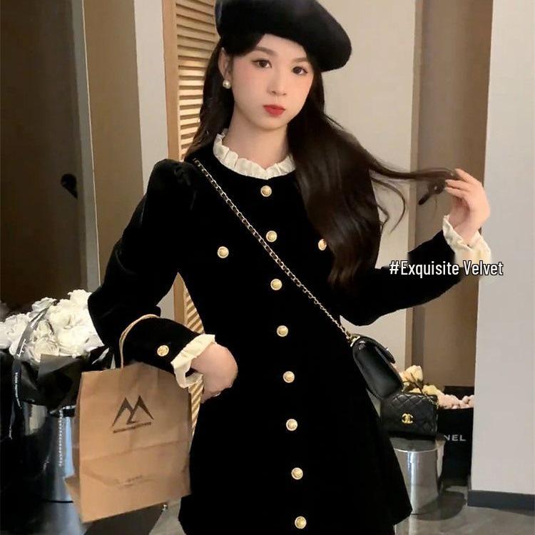 Chic Hepburn-Style Little Black Dress: Women's Slim-Fit Short Skirt for Early Autumn 2025