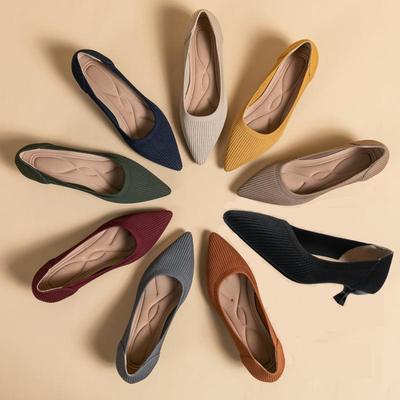 Damen Strickschuhe mit spitzer Zehenpartie und Kitten Heel - Weiche Sohle, Mittelhoch, Bequem und Trendig