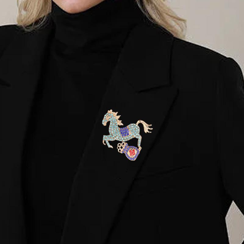 Zinc Alloy Exquisite Pony Brooch Commemorative Gift Animal Decoration Fresh Diamond Studded Fu Bag
