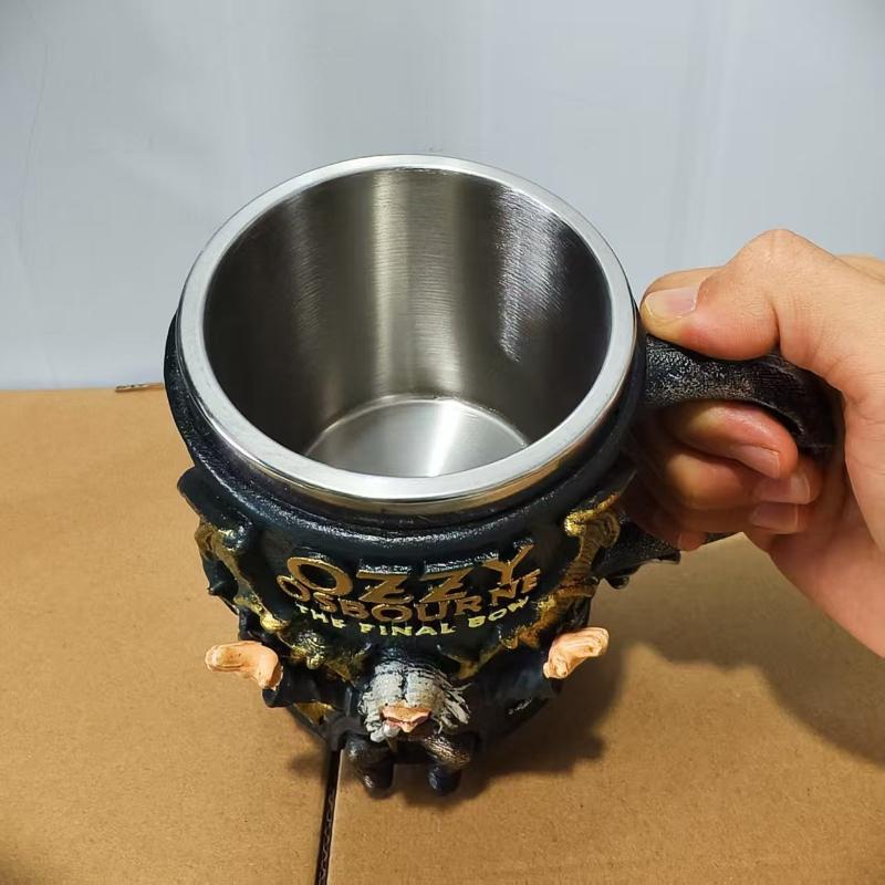 Neue Retro 3D Harz Tasse Ozzy Osbourne The Final Bow Handwerks-Dekoration Edelstahl Innenbehälter Tasse für Bar Restaurant & Zuhause
