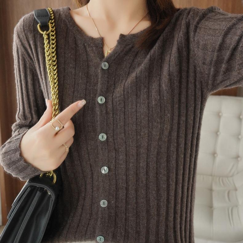 Solid Color Knitted Cardigan Women's Round Neck Casual Minimalist Style Sweater Cardigan Long Sleeved Autumn and Winter Short Cut Thin Knitted Jacket