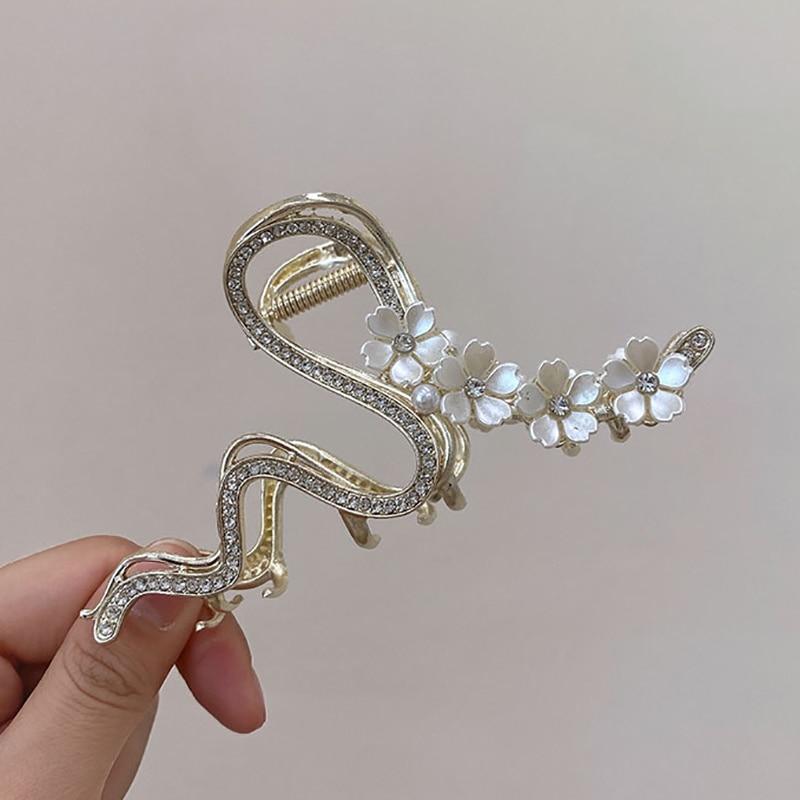 New Fashion Rhinestone Tassel Hair Claw Clips Vintage Butterfly Star Bow Hair Clips For Women Hair Accessories Hairgrips Jewelry