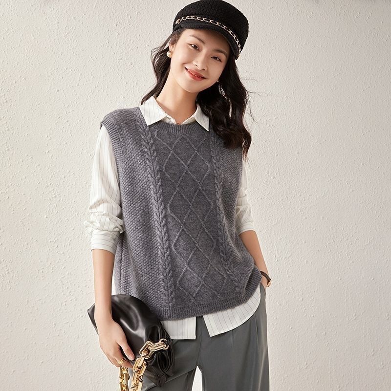 Women Cable Knit Waistcoat, Loose Sleeveless Knitted Vest, High Quality All Season Casual Sweater Gilet