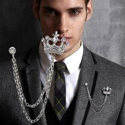 Personalità della moda Antica corona con catena e spilla Spilla Accessori per abbigliamento da uomo
