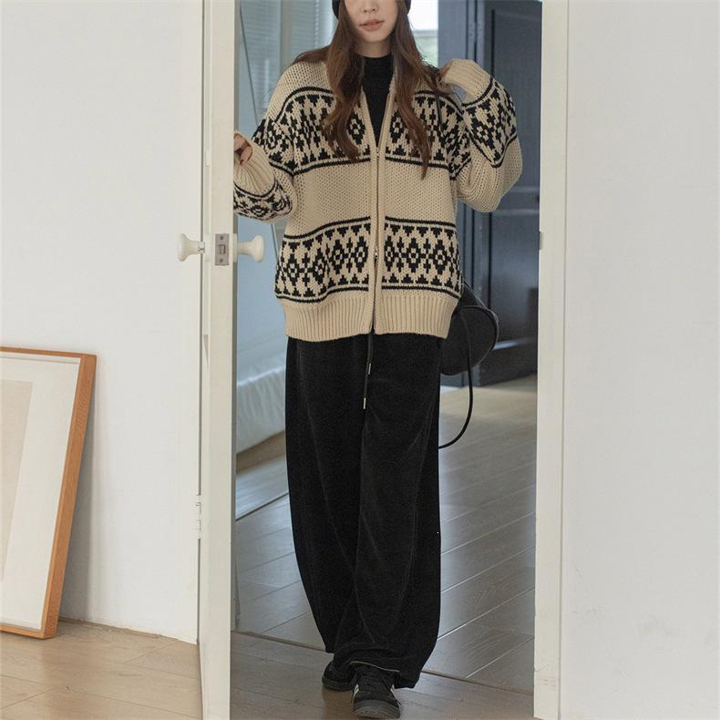 Chic Retro Korean Stand Collar Color Block Knit Cardigan