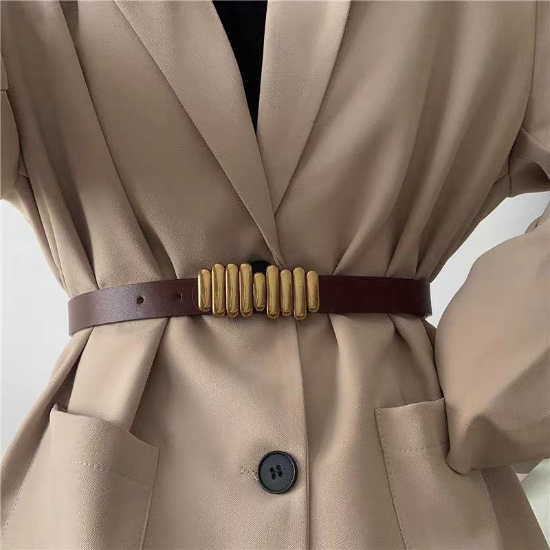 

Retro Fashion Black Leather Belt for Women - Versatile Summer European and American Style, Perfect for Shirts and Coats коричневый