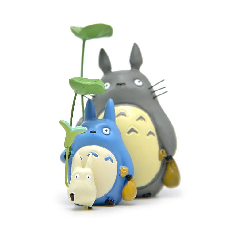 Handcraft Cartoon Totoro Toy With Leaf Pattern For Office Decor And Gift Giving
